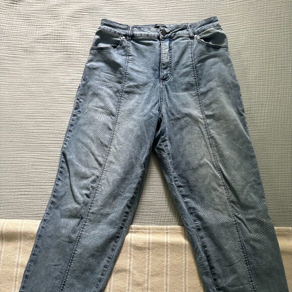 Universal Standard Whitney Super High Rise Seam Tapered Leg Jeans, DISCONTINUED - Picture 2 of 5